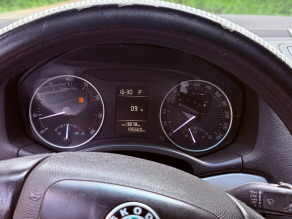 2010 Skoda Octavia II (A5) Рестайлинг, чёрный, 750000 рублей - вид 8