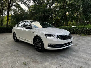 2020 Skoda Octavia III (A7) Рестайлинг, белый, 1459099 рублей, вид 3
