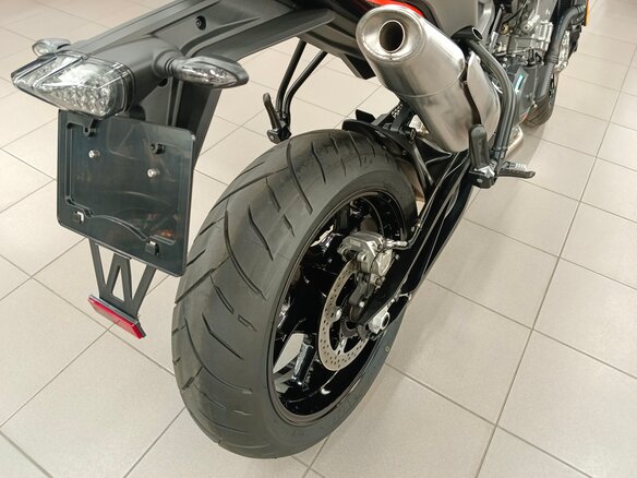 2023 KTM 790 Duke, серый - вид 11