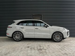 2025 Porsche Cayenne III Рестайлинг, серый, 20500000 рублей, вид 5