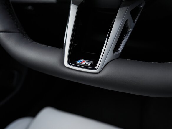 2026 BMW 5 серии 530i xDrive VIII (G60/G61/G68), чёрный, 9700000 рублей - вид 28