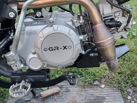 2022 GR GR-X, красный, 95000 рублей, вид 3