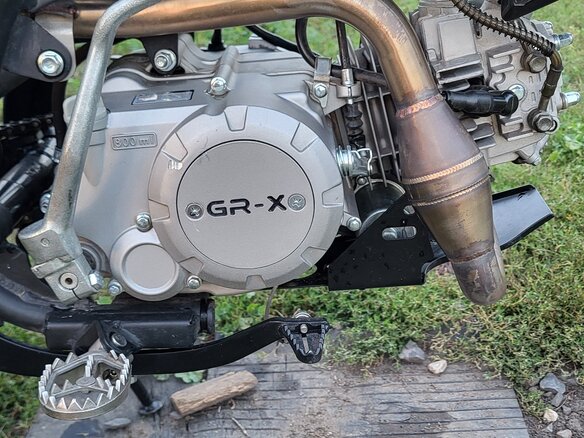 2022 GR GR-X, красный, 95000 рублей - вид 2