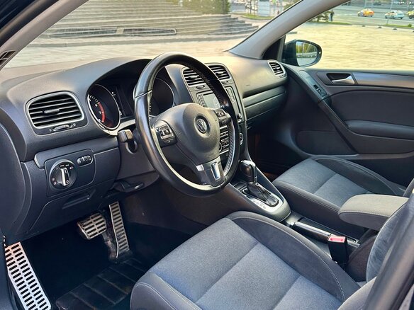2011 Volkswagen Golf VI, синий, 950000 рублей - вид 9