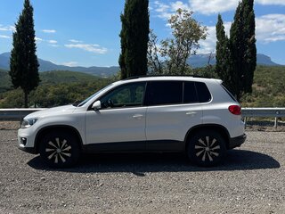 2013 Volkswagen Tiguan I Рестайлинг, белый, 1150000 рублей, вид 4