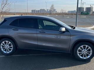 2014 Mercedes-Benz GLA 200 I (X156), серый, 1550000 рублей, вид 3