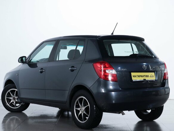 2013 Skoda Fabia II Рестайлинг, серый, 529000 рублей - вид 3