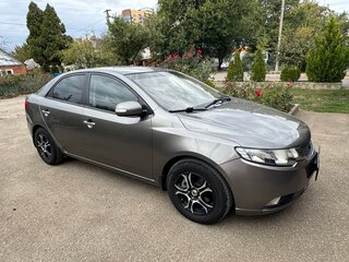 2009 Kia Cerato 4-speed II, серый, 750000 рублей, вид 1