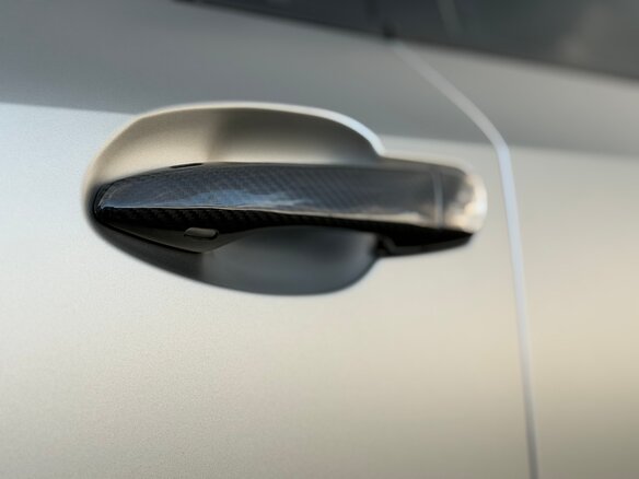 2023 Lexus IS 300 III Рестайлинг 2, серый, 7890000 рублей - вид 15