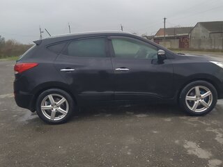 2011 Hyundai ix35 I, чёрный, 950000 рублей, вид 3