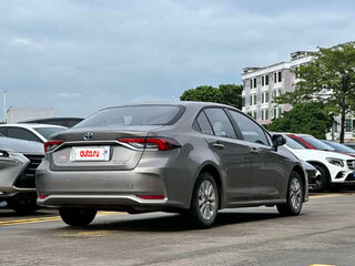2023 Toyota Corolla XII (E210), серебристый, 1849000 рублей, вид 3