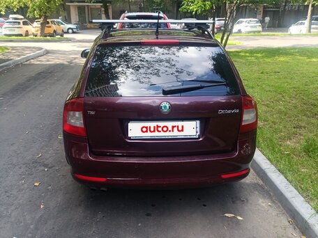 2012 Skoda Octavia Czech market II (A5) Рестайлинг, пурпурный, 720000 рублей, вид 3