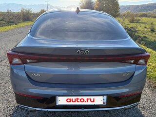 2021 Kia K5 III, серый, 2000000 рублей, вид 3