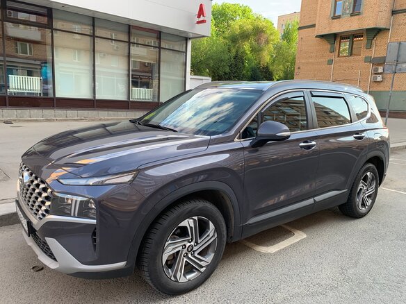 2020 Hyundai Santa Fe IV Рестайлинг, серый, 3190000 рублей - вид 5