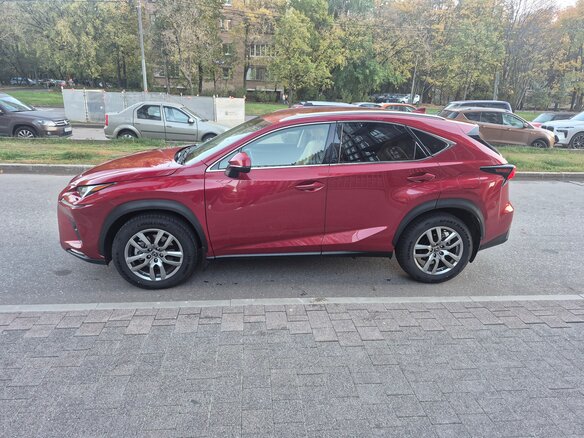 2017 Lexus NX 200 I Рестайлинг, красный, 2800000 рублей - вид 16