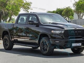 2026 Ram 1500 Crew Cab V Рестайлинг, чёрный, 8600004 рублей, вид 3