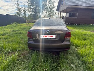 2017 Volkswagen Polo V Рестайлинг, коричневый, 930000 рублей, вид 5