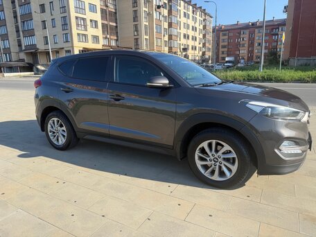 2016 Hyundai Tucson III, коричневый, вид 3
