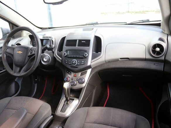 2013 Chevrolet Aveo II, серый, 279000 рублей - вид 11