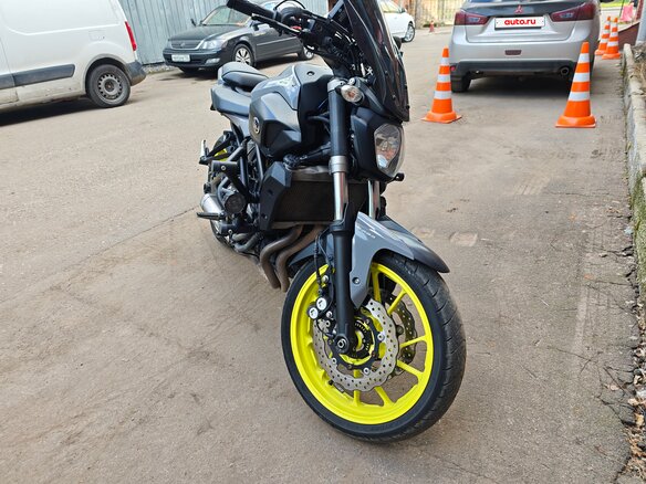 2017 Yamaha MT-07 (FZ-07), жёлтый, 639999 рублей - вид 4