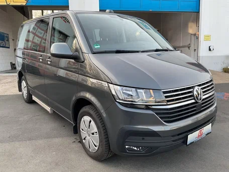 2022 Volkswagen Caravelle T6 Рестайлинг, серый, 4385000 рублей, вид 1