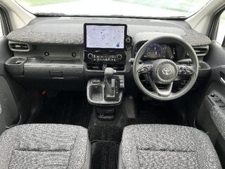 2023 Toyota Sienta III, белый, 1330000 рублей, вид 4