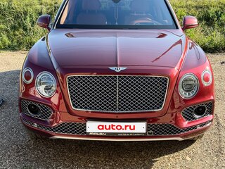 2018 Bentley Bentayga I, красный, 10500000 рублей, вид 1