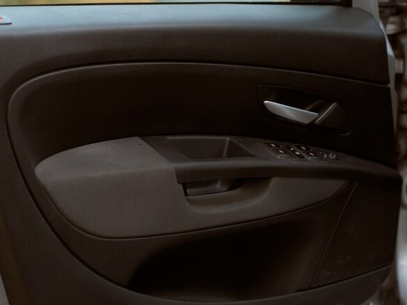 2010 Fiat Linea, серый, 620000 рублей - вид 16
