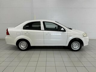2007 Chevrolet Aveo I Рестайлинг, белый, 435600 рублей, вид 4