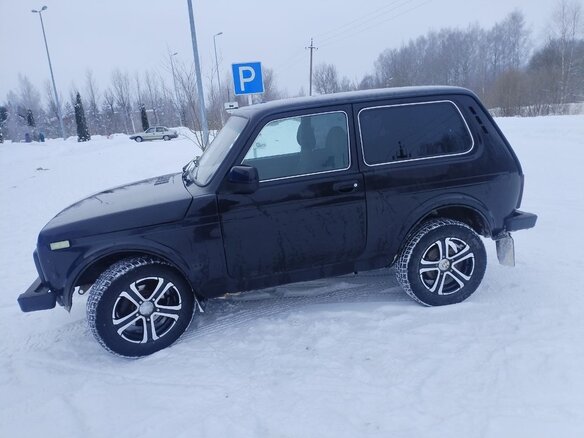 2018 Lada (ВАЗ) 2121 (4x4) I Рестайлинг, чёрный, 600000 рублей - вид 1