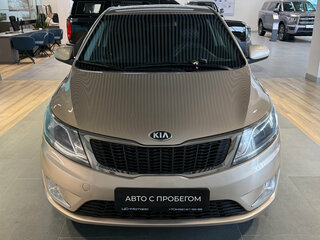 2013 Kia Rio 5-speed III, бежевый, 890000 рублей, вид 4