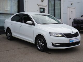 2018 Skoda Rapid I Рестайлинг, белый, 1398000 рублей, вид 3