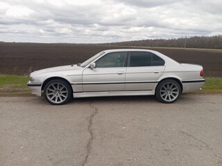 2001 BMW 7 серии 728i III (E38) Рестайлинг, серебристый, 800000 рублей, вид 3