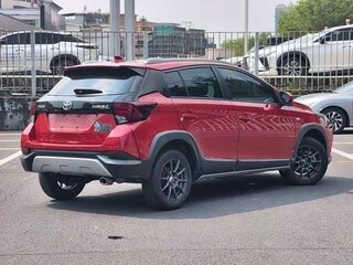 2022 Toyota Yaris L X XP150 Рестайлинг, красный, 1025325 рублей, вид 4