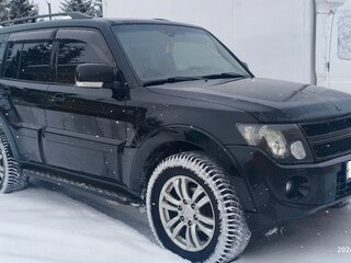 2011 Mitsubishi Pajero IV Рестайлинг 1, чёрный, 2410000 рублей, вид 1