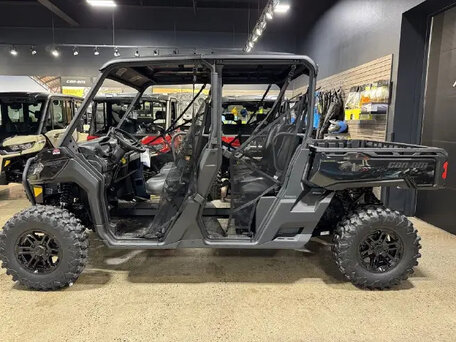 2025 BRP Can-Am Defender HD10, чёрный, 3290000 рублей, вид 2