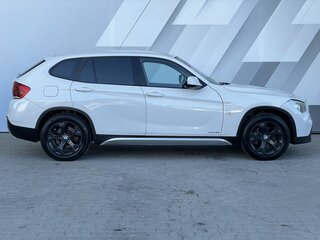 2010 BMW X1 18i I (E84), белый, 899000 рублей, вид 4