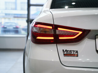 2026 Lada (ВАЗ) Vesta Cross I Рестайлинг (NG), белый, 1818000 рублей, вид 4