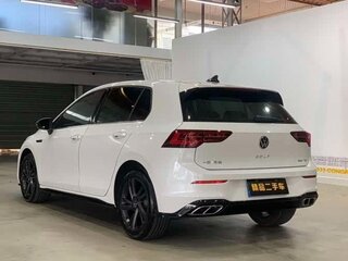 2023 Volkswagen Golf VIII, белый, 2000000 рублей, вид 4
