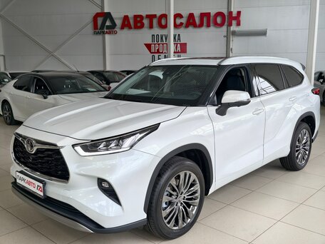 Toyota Highlander IV (XU70)