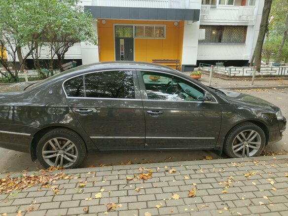 2006 Volkswagen Passat B6, коричневый, 760000 рублей - вид 4
