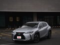 2020 Lexus UX 260h I, серебристый, 3000000 рублей - вид 2