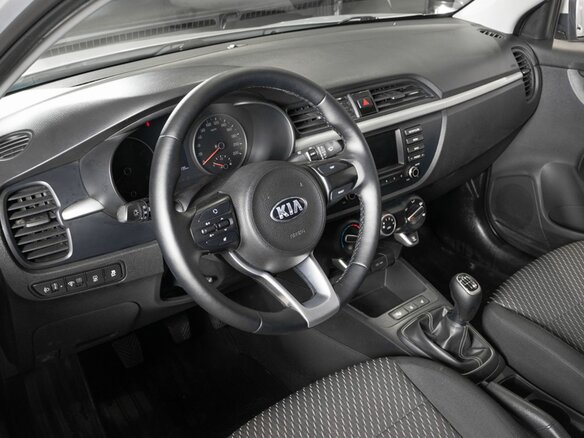 2017 Kia Rio IV, серебристый - вид 4