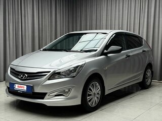 2015 Hyundai Solaris I Рестайлинг, серебристый, 872000 рублей, вид 1
