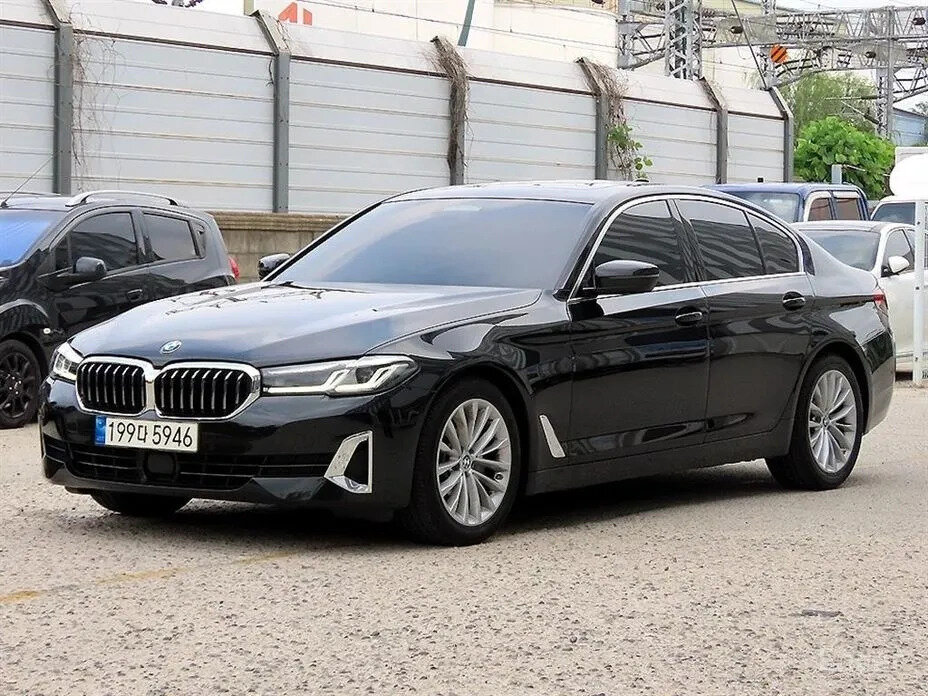 Открыть фотографии: BMW 5 серии VII (G30/G31/G38) Рестайлинг