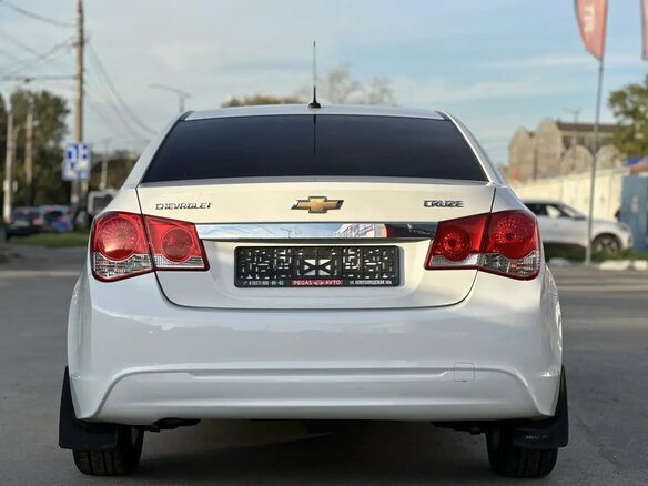 2014 Chevrolet Cruze I Рестайлинг, белый, 730000 рублей - вид 6