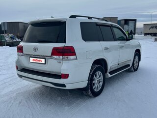 2016 Toyota Land Cruiser 200 Series Рестайлинг 2, белый, 5350000 рублей, вид 2