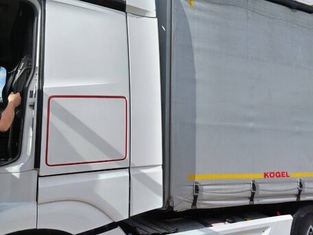 2020 Mercedes-Benz Actros, белый, 5400000 рублей, вид 4