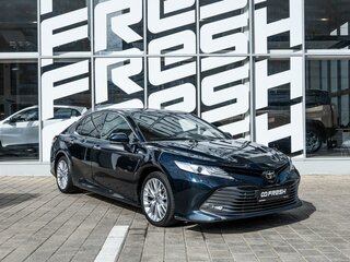 2018 Toyota Camry VIII (XV70), синий, 2782500 рублей, вид 1
