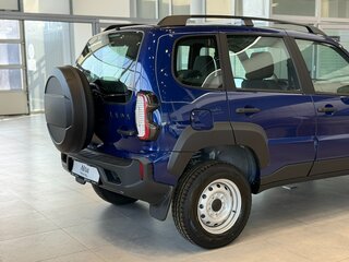2026 Lada (ВАЗ) Niva Travel I Рестайлинг, синий, 1548000 рублей, вид 4